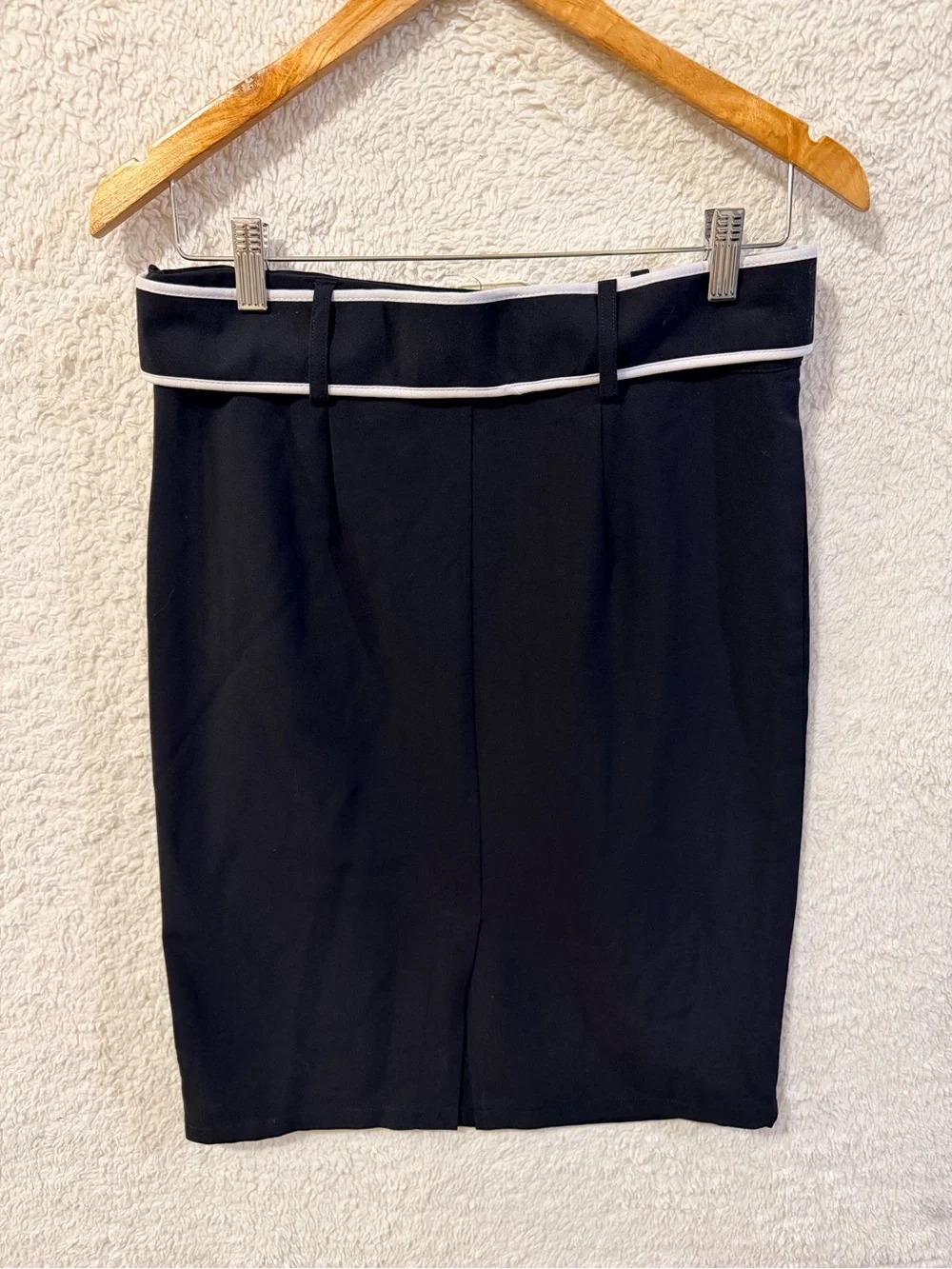 Chocoleite Black Pencil Skirt with White-Trim Belt Accent